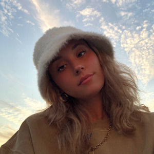 Meet your Posher, Ally